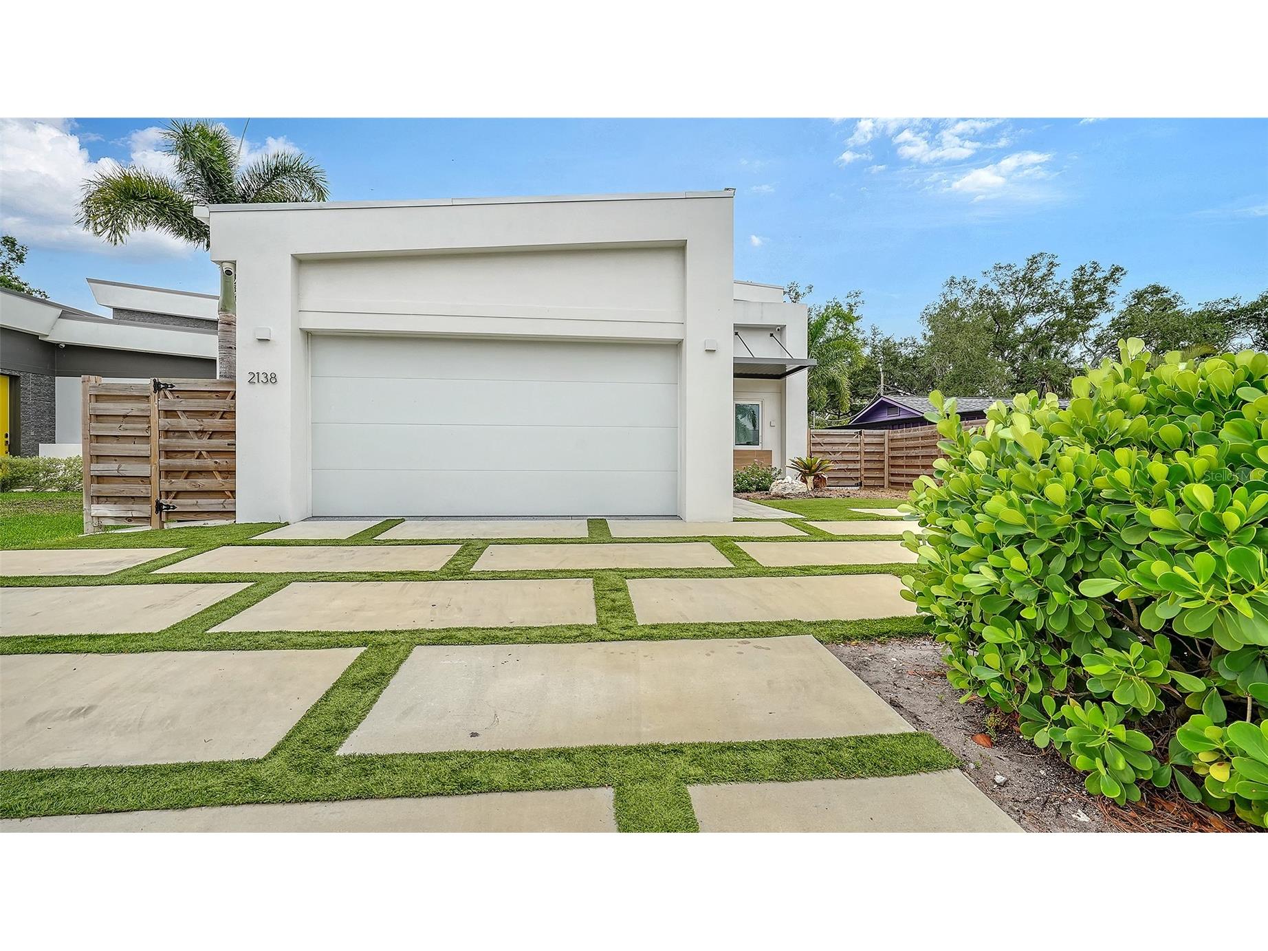2138 Hawthorne Street Sarasota FL 34239 A4696176 image3