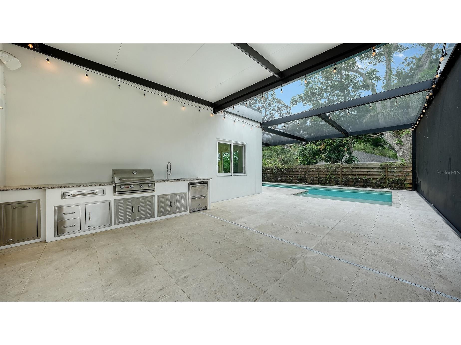 2138 Hawthorne Street Sarasota FL 34239 A4696176 image33