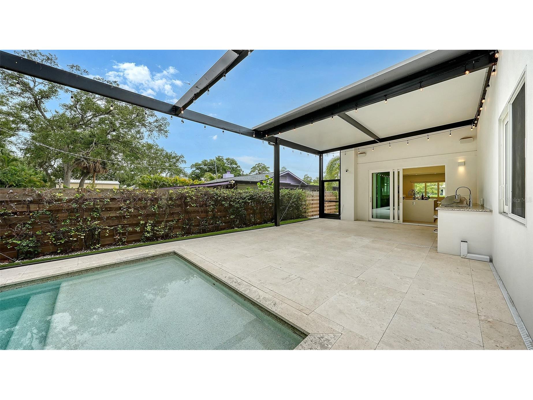 2138 Hawthorne Street Sarasota FL 34239 A4696176 image37