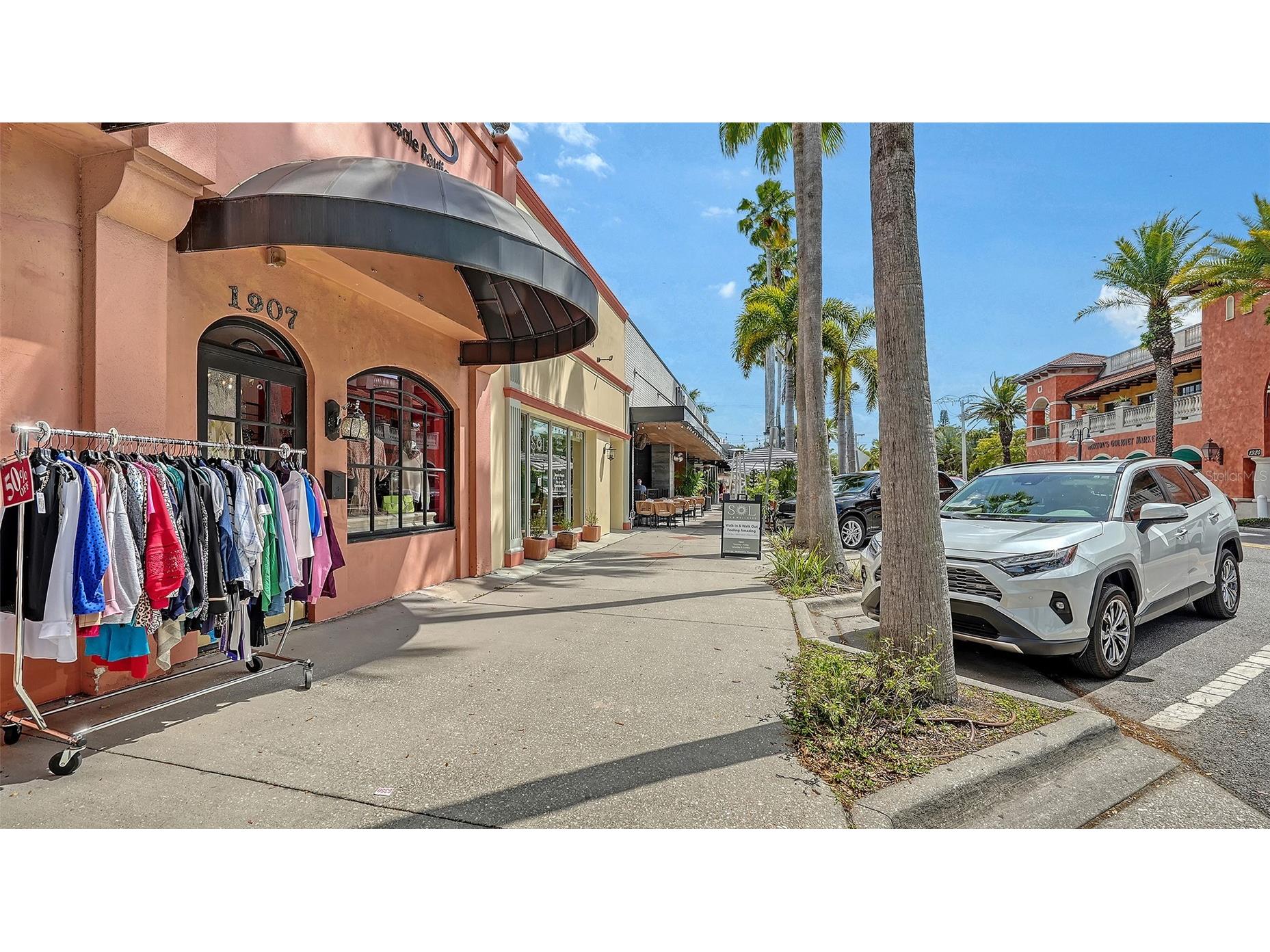 2138 Hawthorne Street Sarasota FL 34239 A4696176 image50