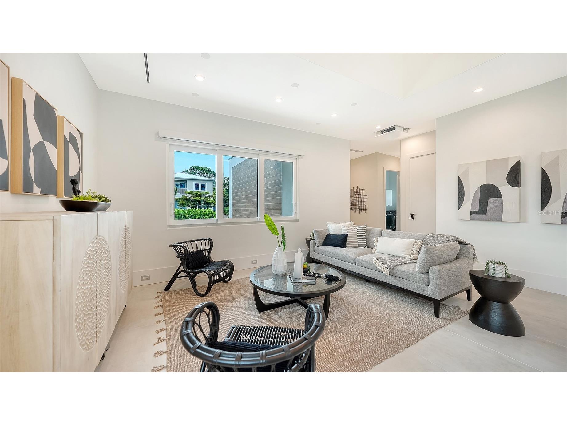 2138 Hawthorne Street Sarasota FL 34239 A4696176 image8