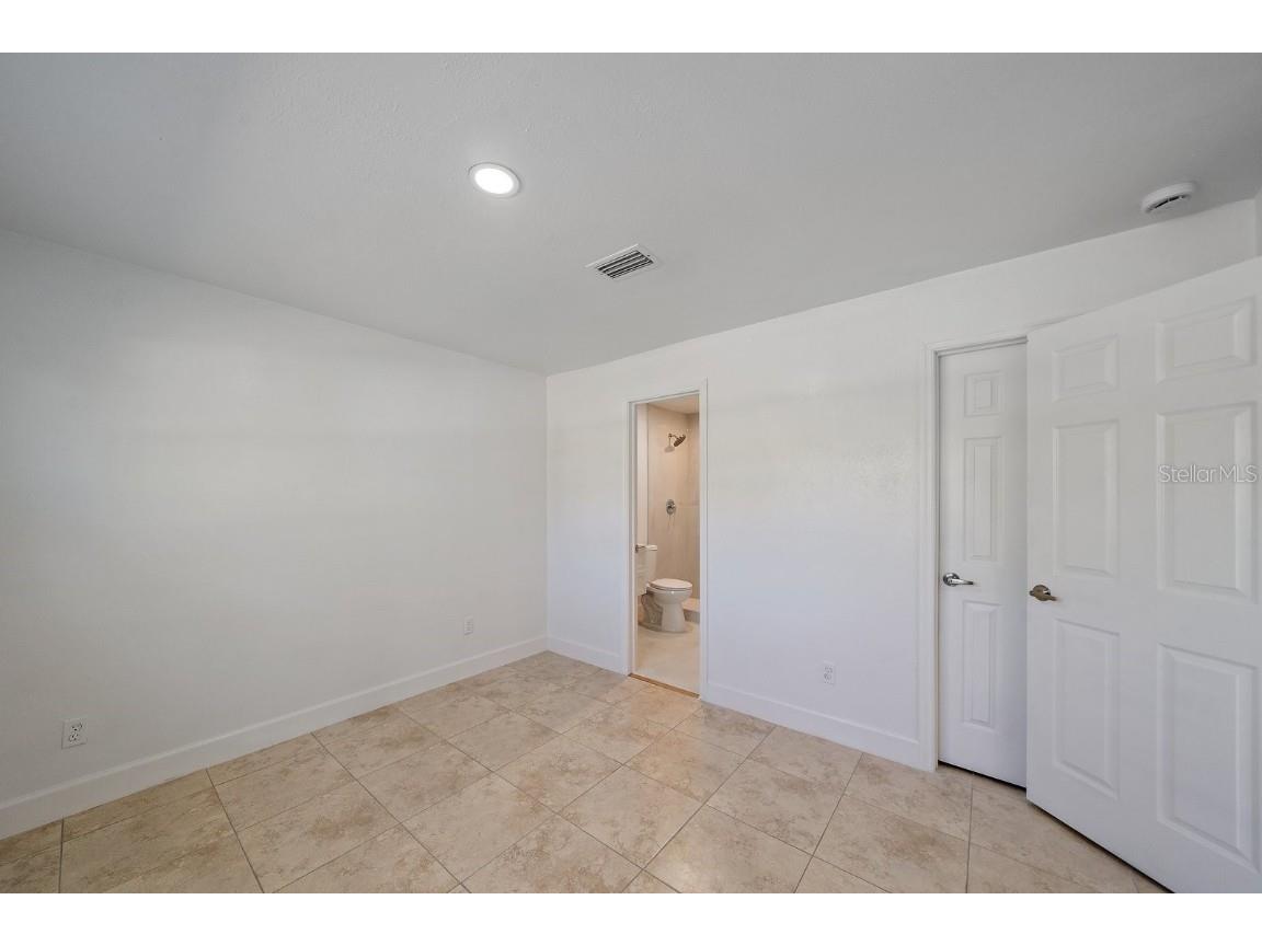 2138 Pine Terrace Sarasota FL 34231 O6367163 image12