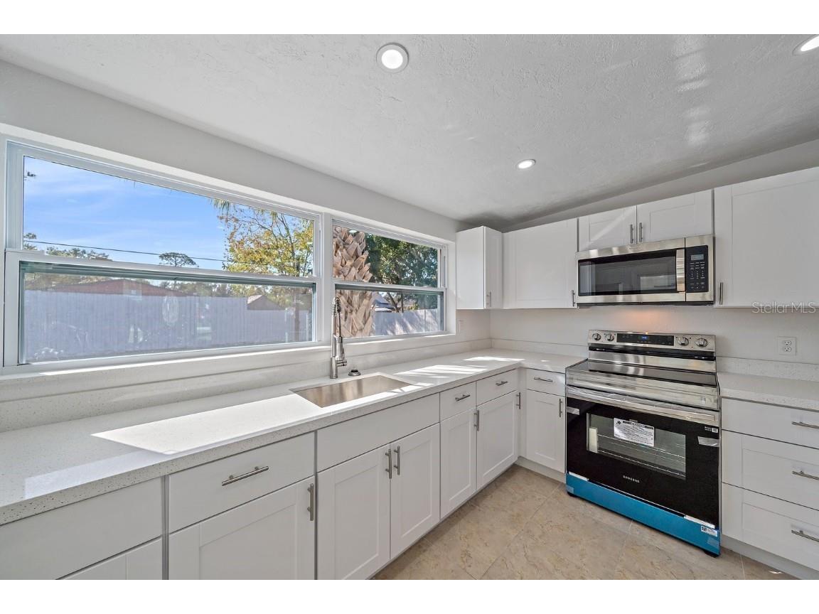 2138 Pine Terrace Sarasota FL 34231 O6367163 image4