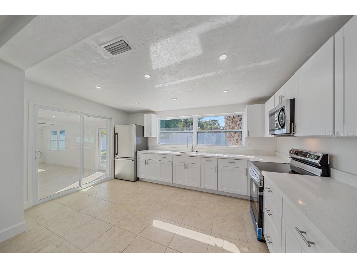 2138 Pine Terrace Sarasota FL 34231 O6367163 image5