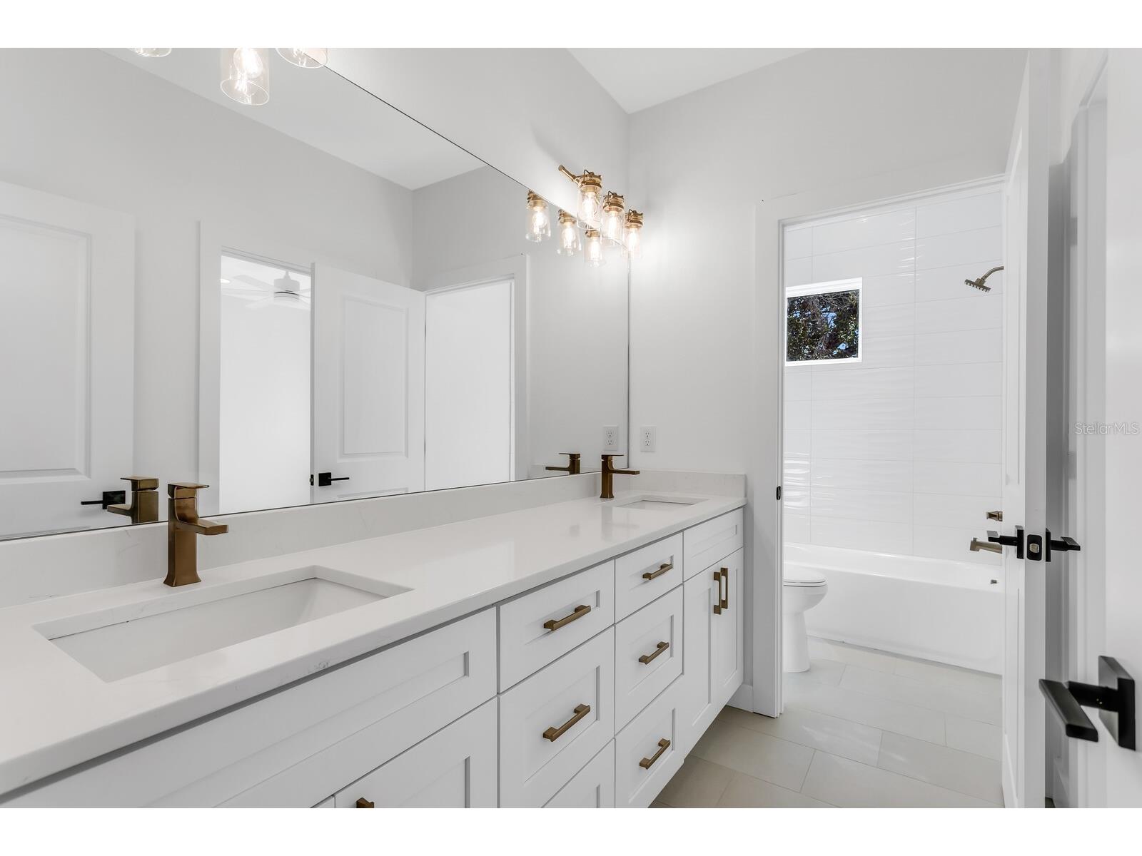 2138 W Chestnut Street Tampa FL 33607 TB8475784 image35