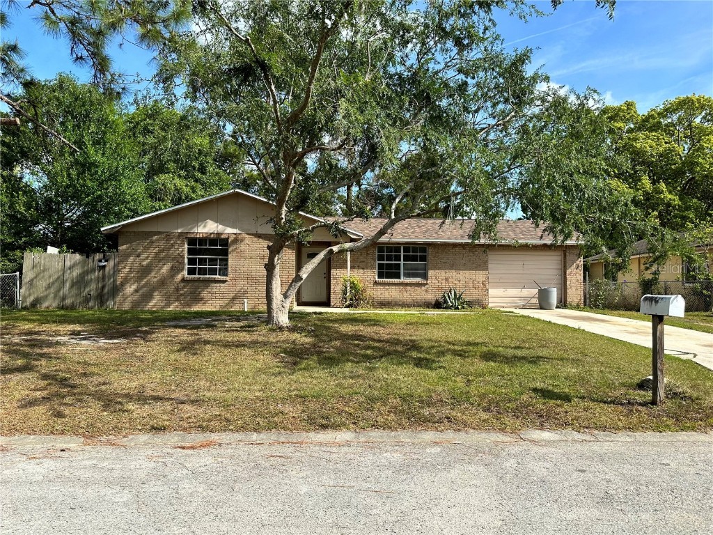 21389 Anderson Road Brooksville FL 34601 W7853625 image1