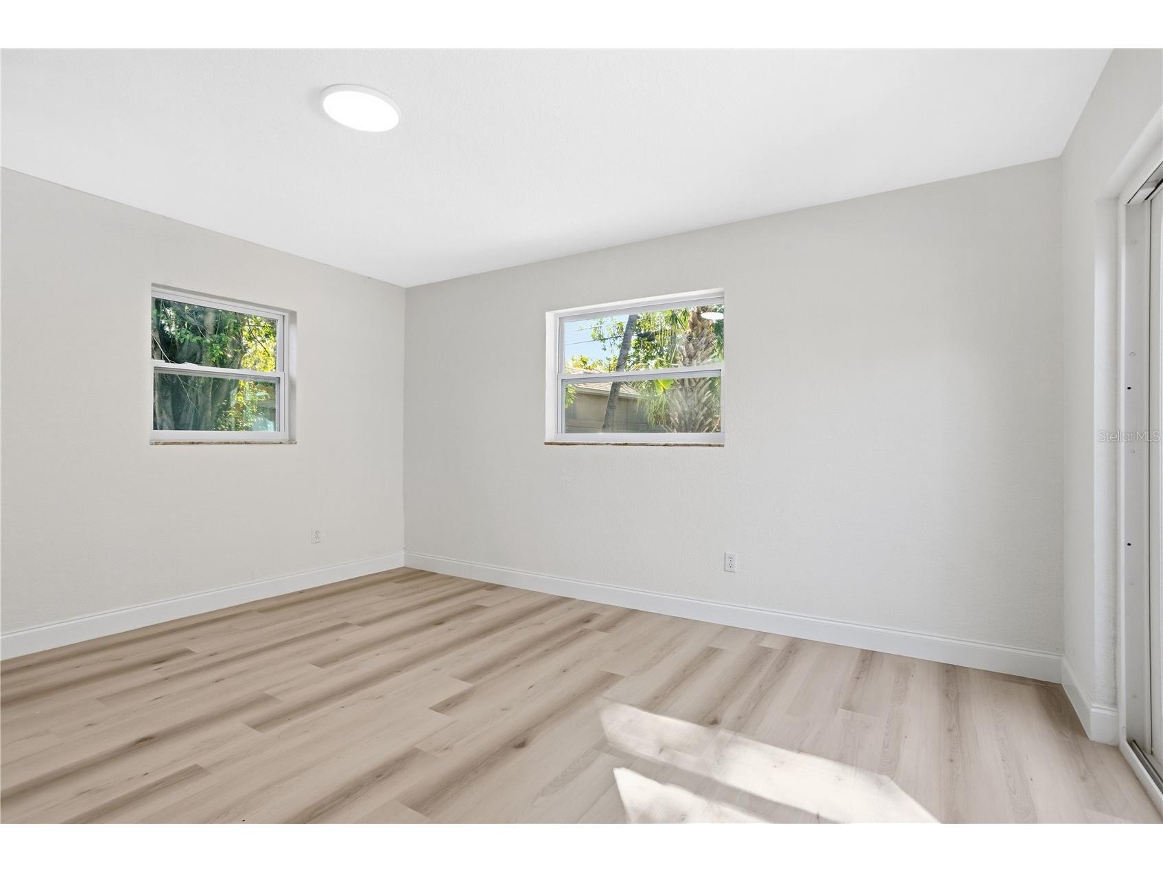 214 45th Avenue NE Saint Petersburg FL 33703 O6378881 image16