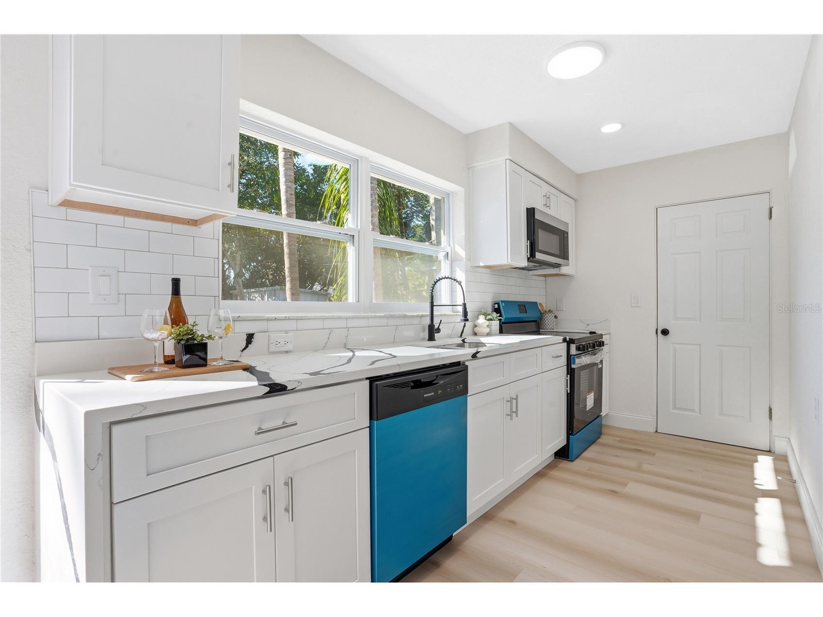 214 45th Avenue NE Saint Petersburg FL 33703 O6378881 image8