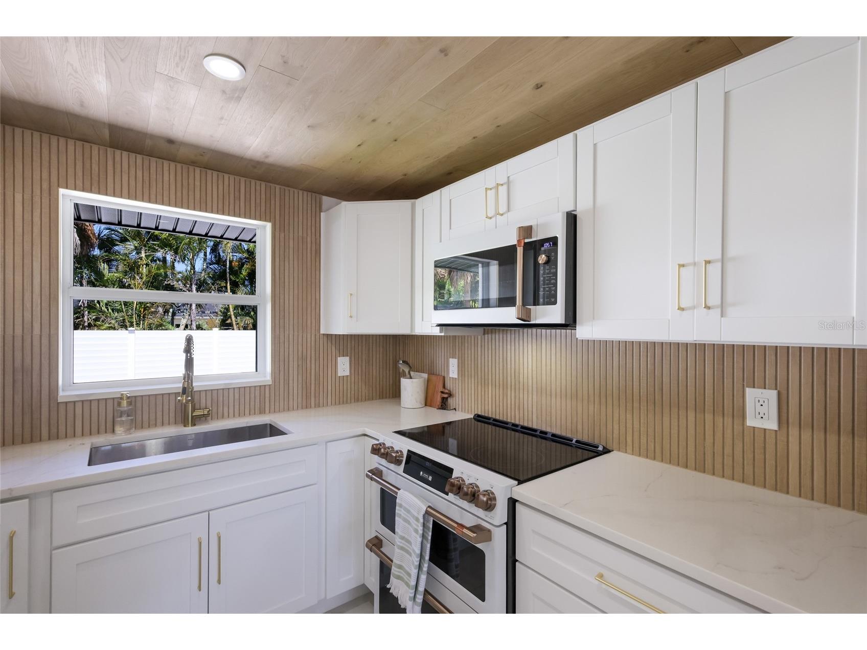 214 85th Street Holmes Beach FL 34217 TB8510500 image13