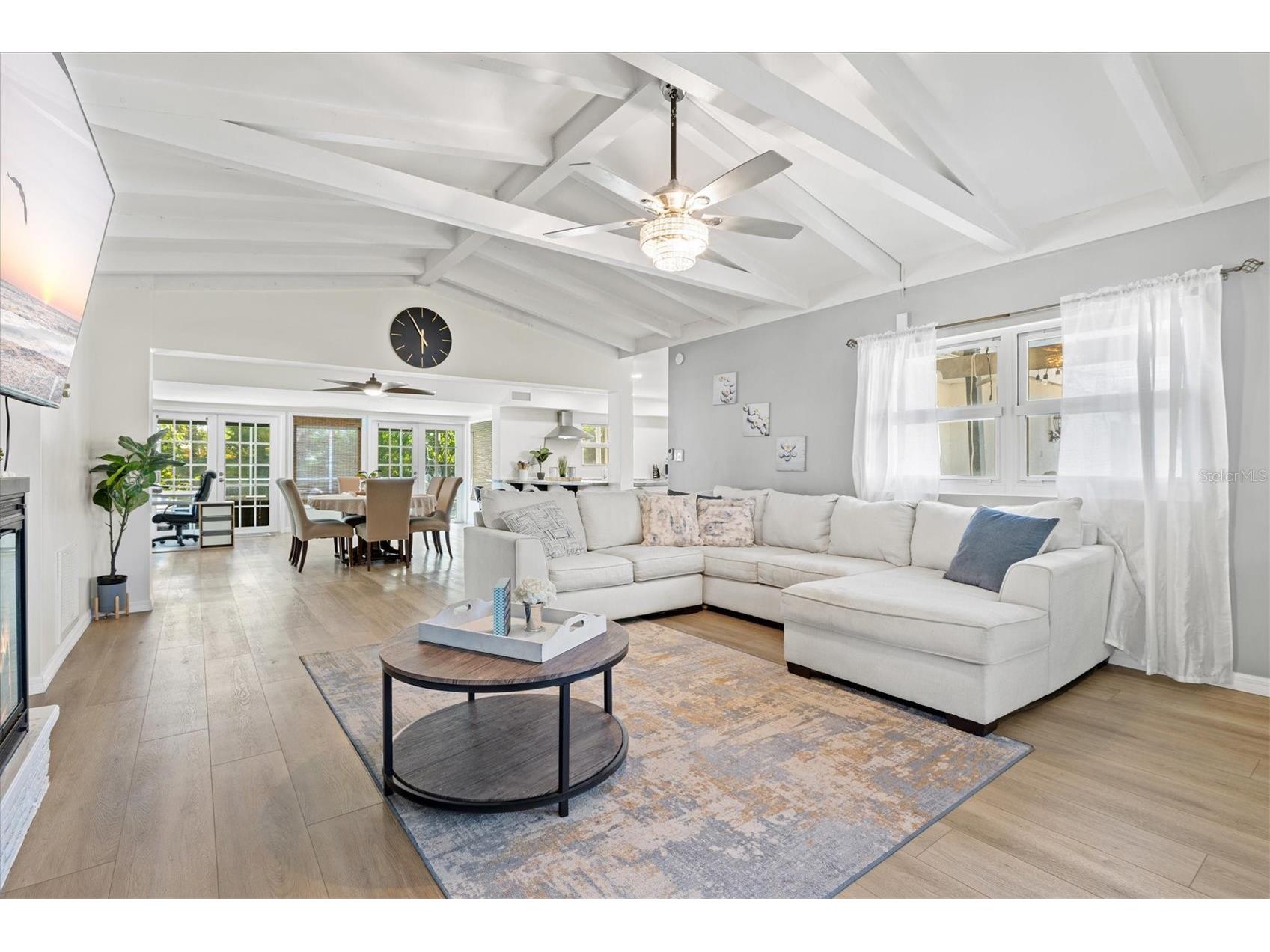 214 Gaines Avenue Sarasota FL 34243 A4688411 image14