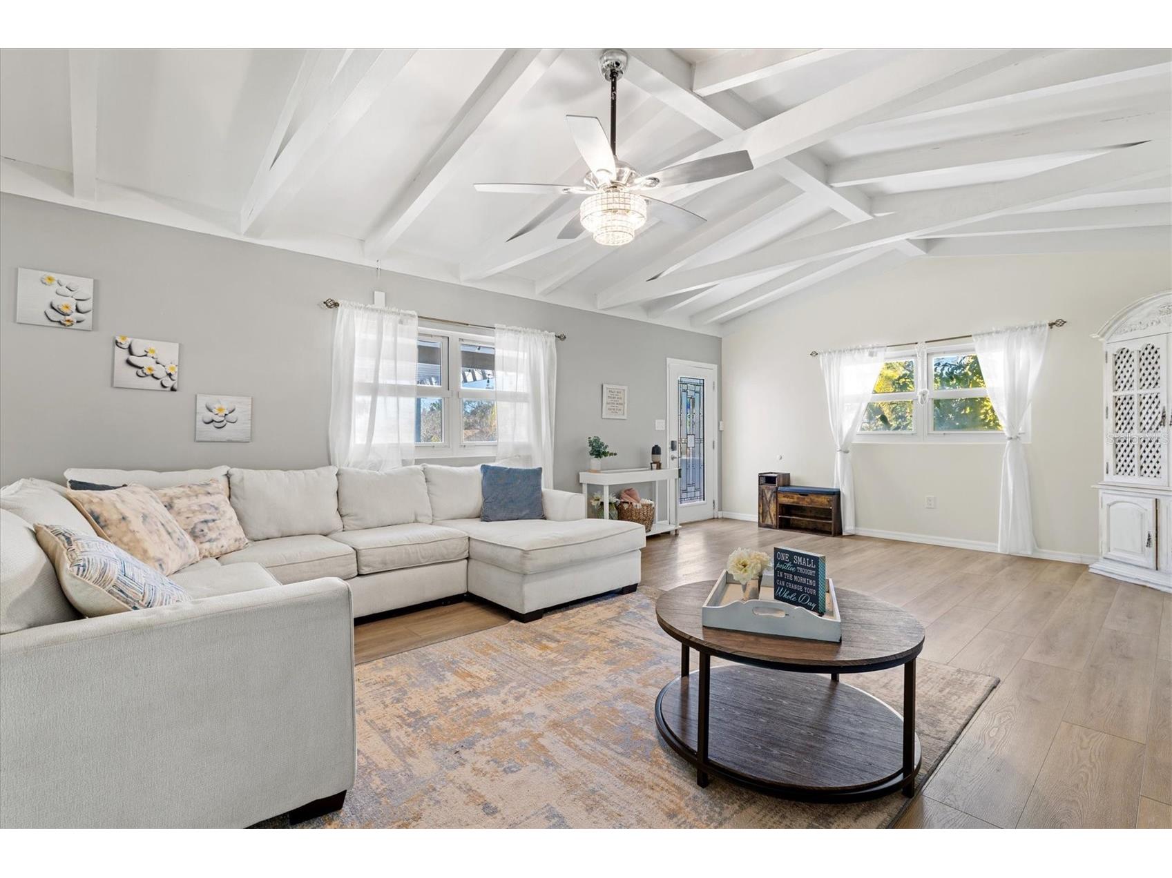 214 Gaines Avenue Sarasota FL 34243 A4688411 image16