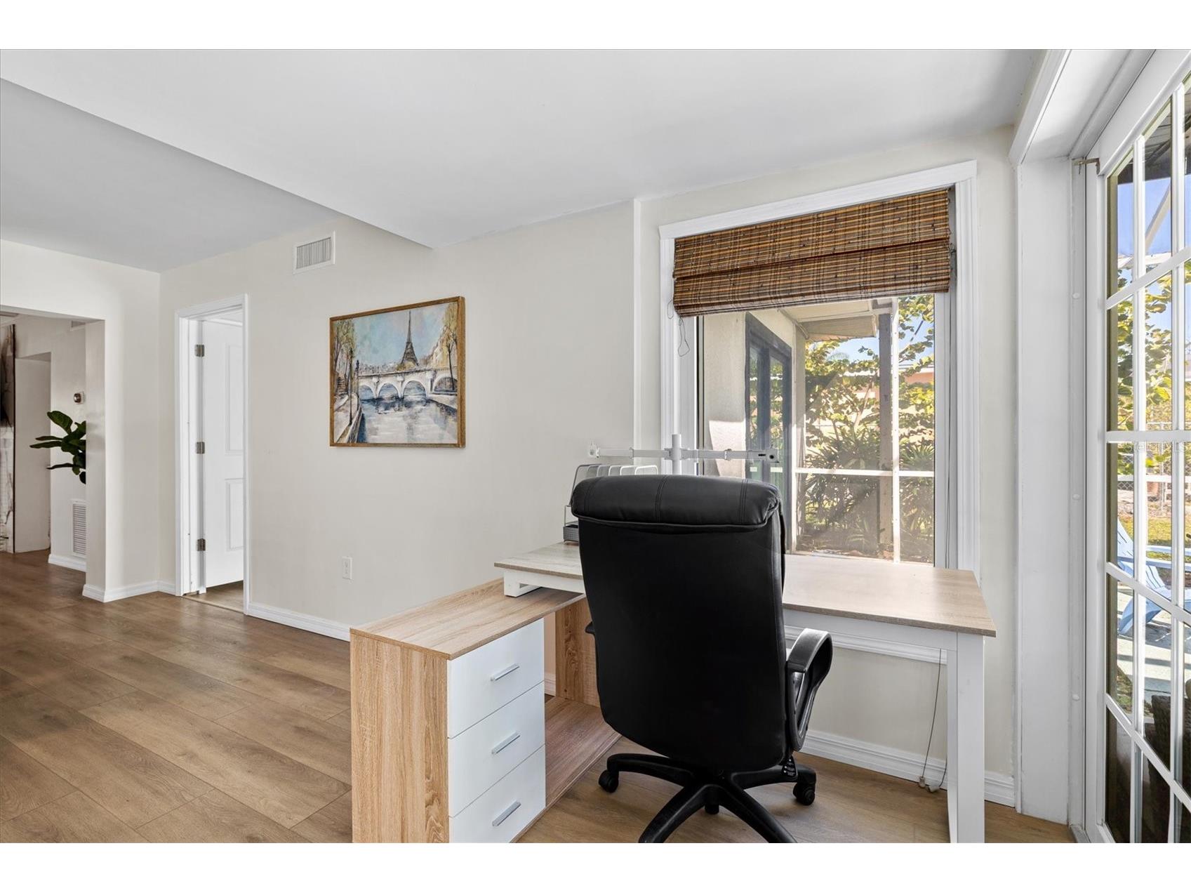 214 Gaines Avenue Sarasota FL 34243 A4688411 image22