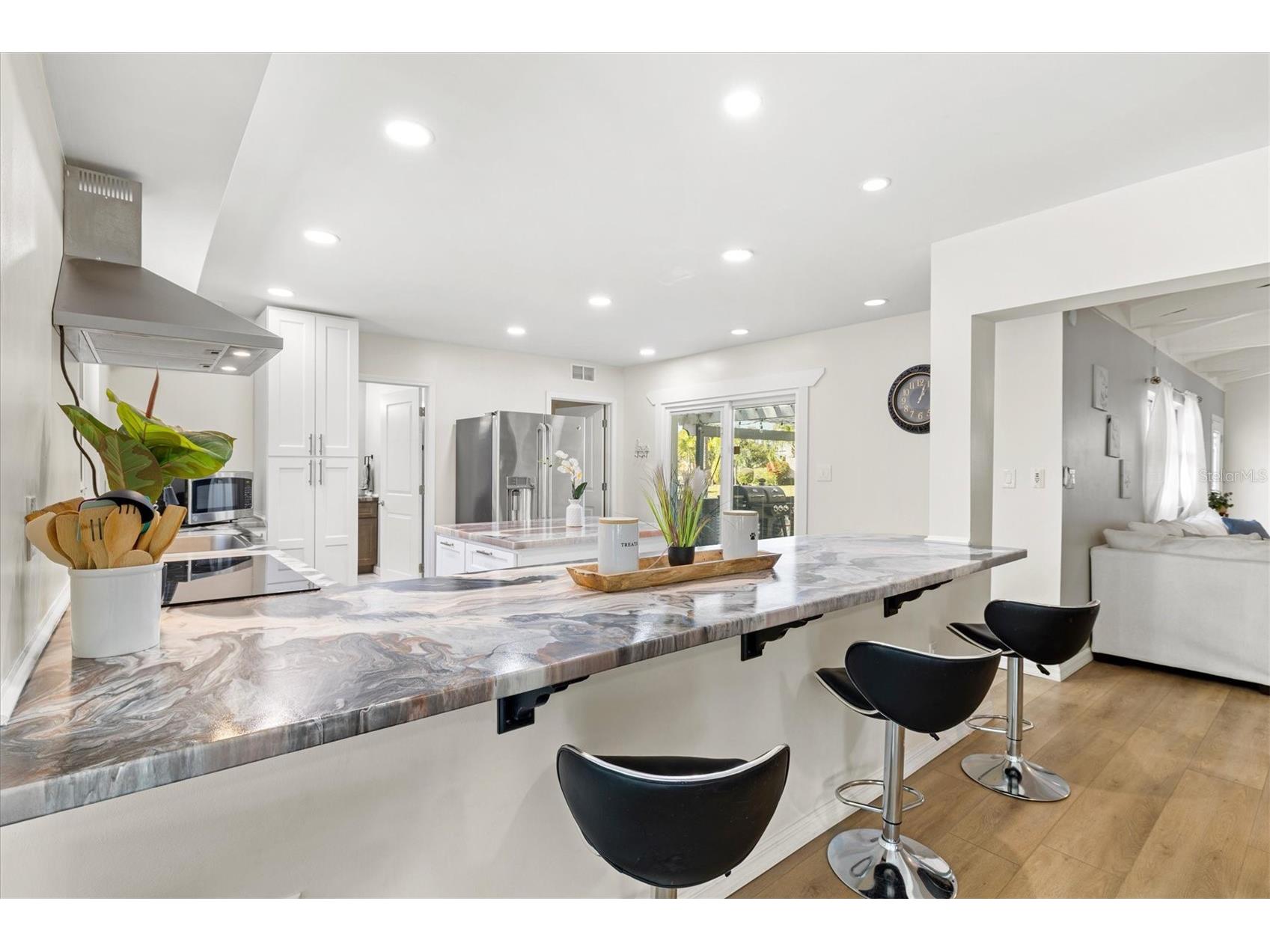 214 Gaines Avenue Sarasota FL 34243 A4688411 image24