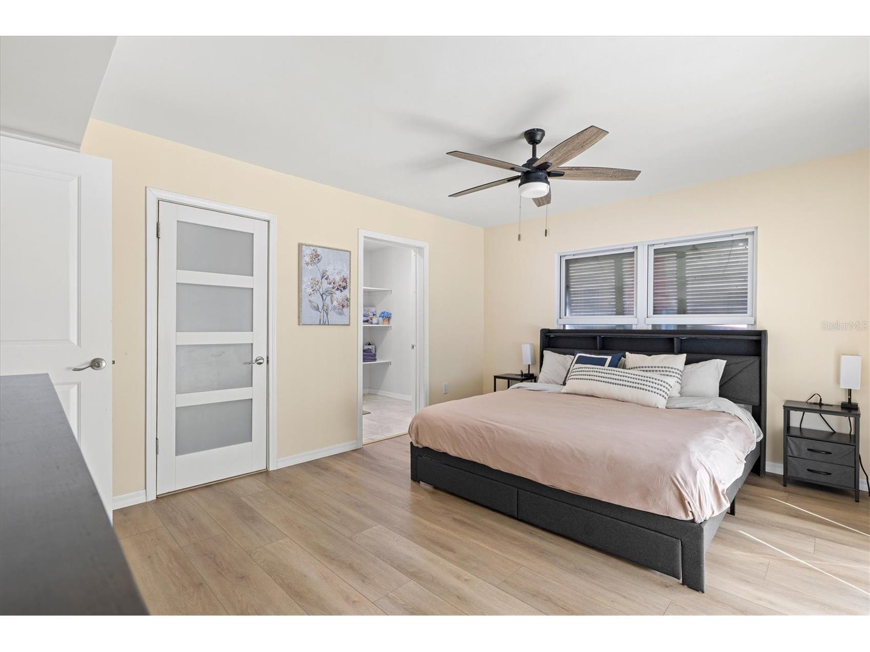 214 Gaines Avenue Sarasota FL 34243 A4688411 image32
