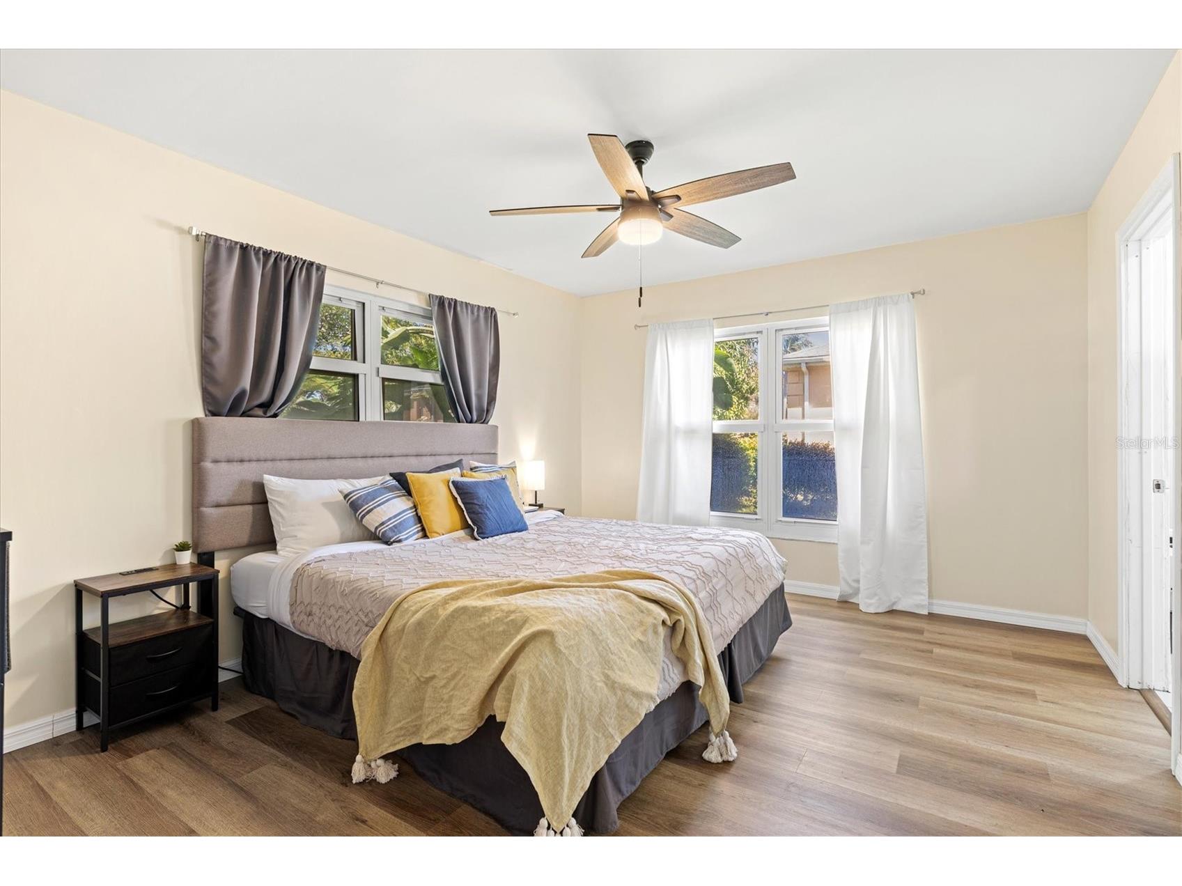 214 Gaines Avenue Sarasota FL 34243 A4688411 image36