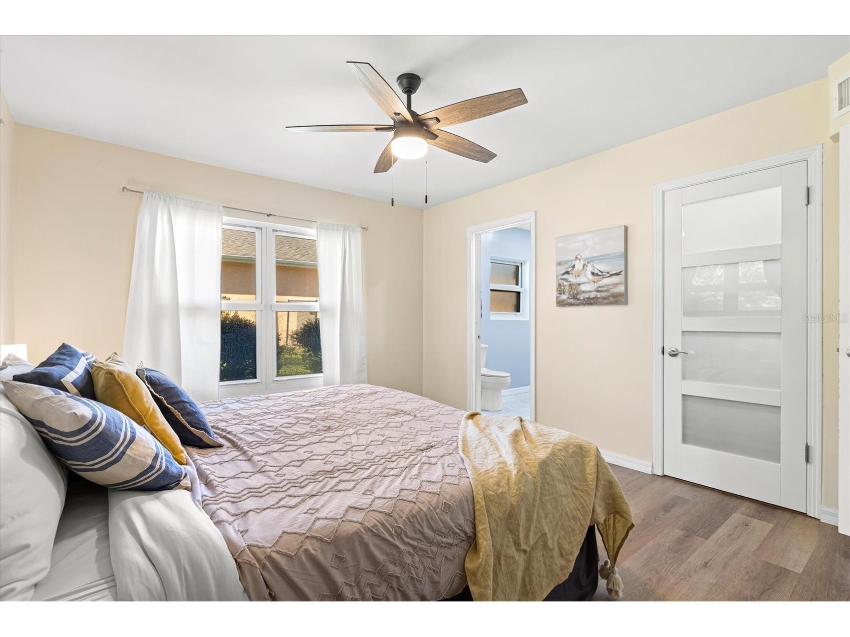 214 Gaines Avenue Sarasota FL 34243 A4688411 image37