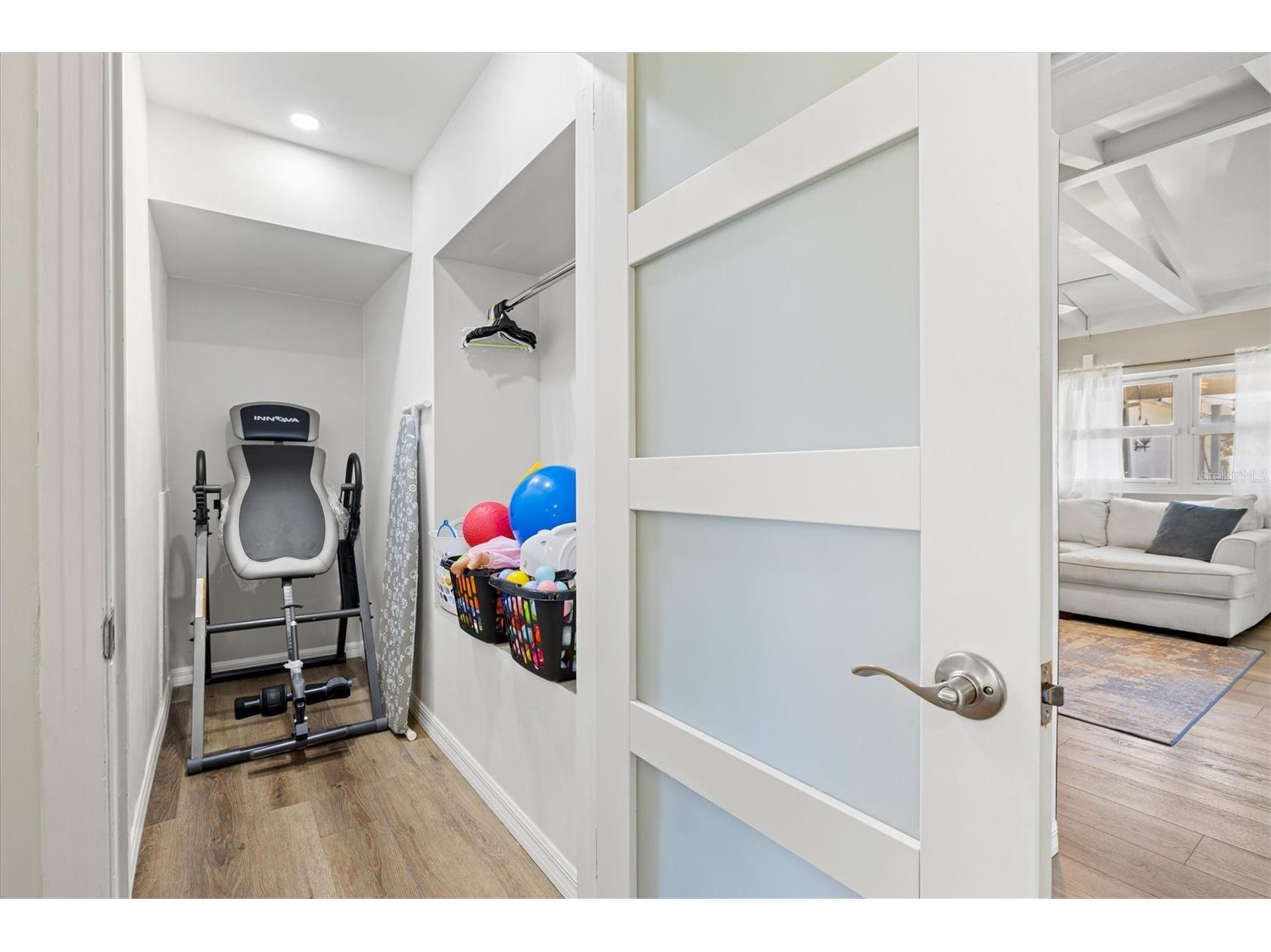 214 Gaines Avenue Sarasota FL 34243 A4688411 image39