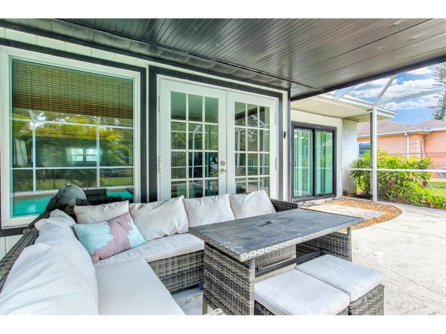 214 Gaines Avenue Sarasota FL 34243 A4688411 image46