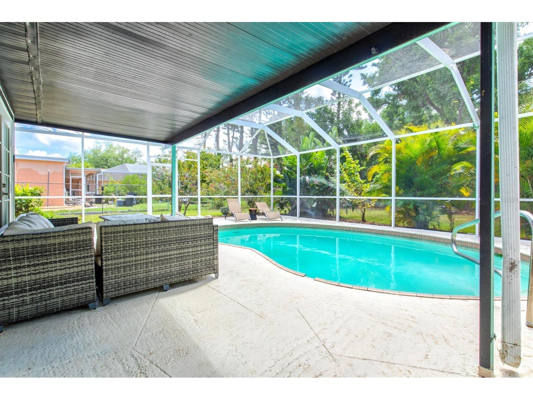 214 Gaines Avenue Sarasota FL 34243 A4688411 image47