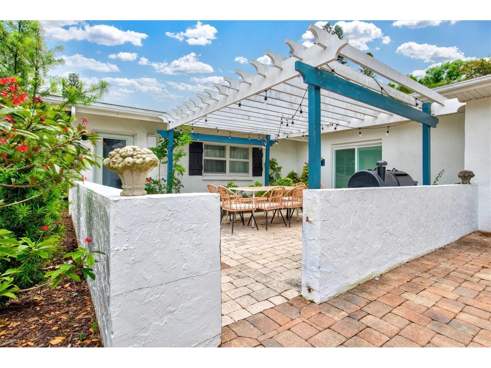 214 Gaines Avenue Sarasota FL 34243 A4688411 image5