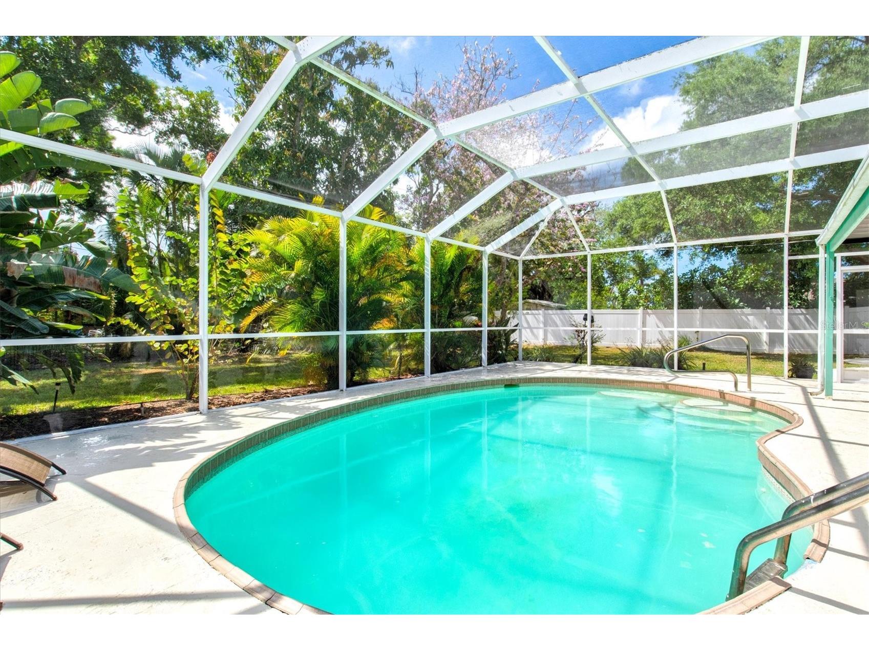 214 Gaines Avenue Sarasota FL 34243 A4688411 image53