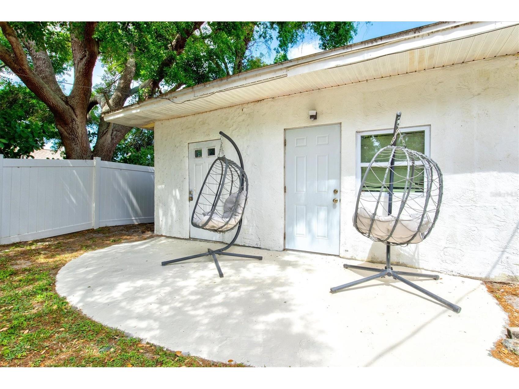 214 Gaines Avenue Sarasota FL 34243 A4688411 image55