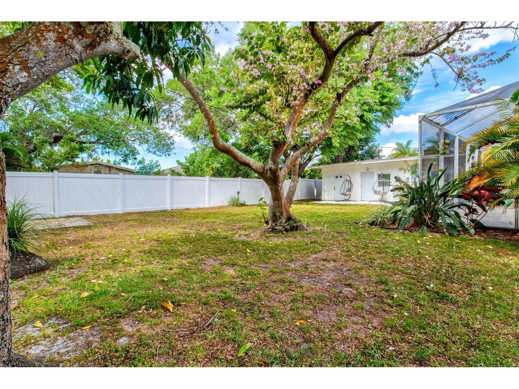 214 Gaines Avenue Sarasota FL 34243 A4688411 image58