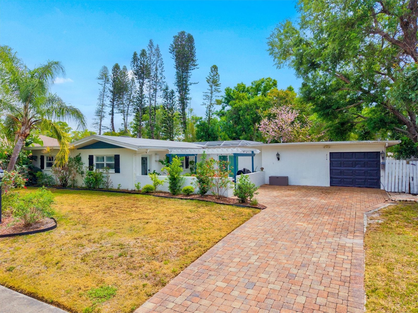 214 Gaines Avenue Sarasota FL 34243 A4688411 image63