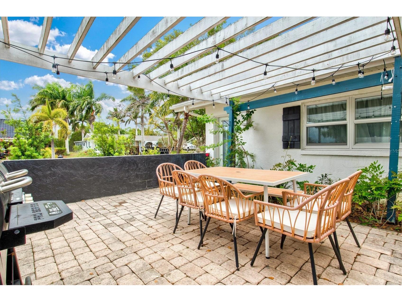 214 Gaines Avenue Sarasota FL 34243 A4688411 image8