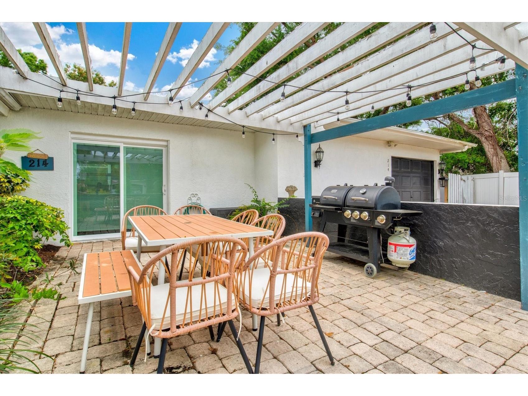 214 Gaines Avenue Sarasota FL 34243 A4688411 image9