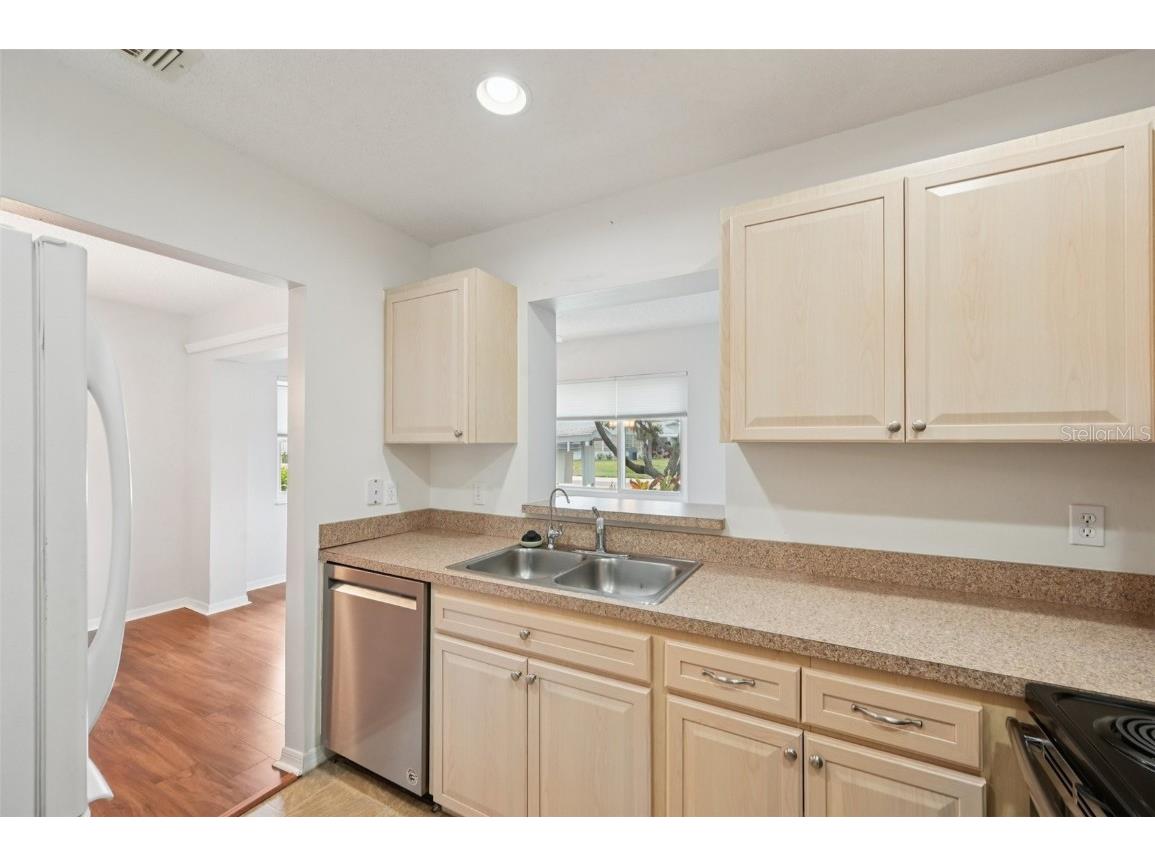 214 Gloucester Boulevard Sun City Center FL 33573 TB8429193 image11