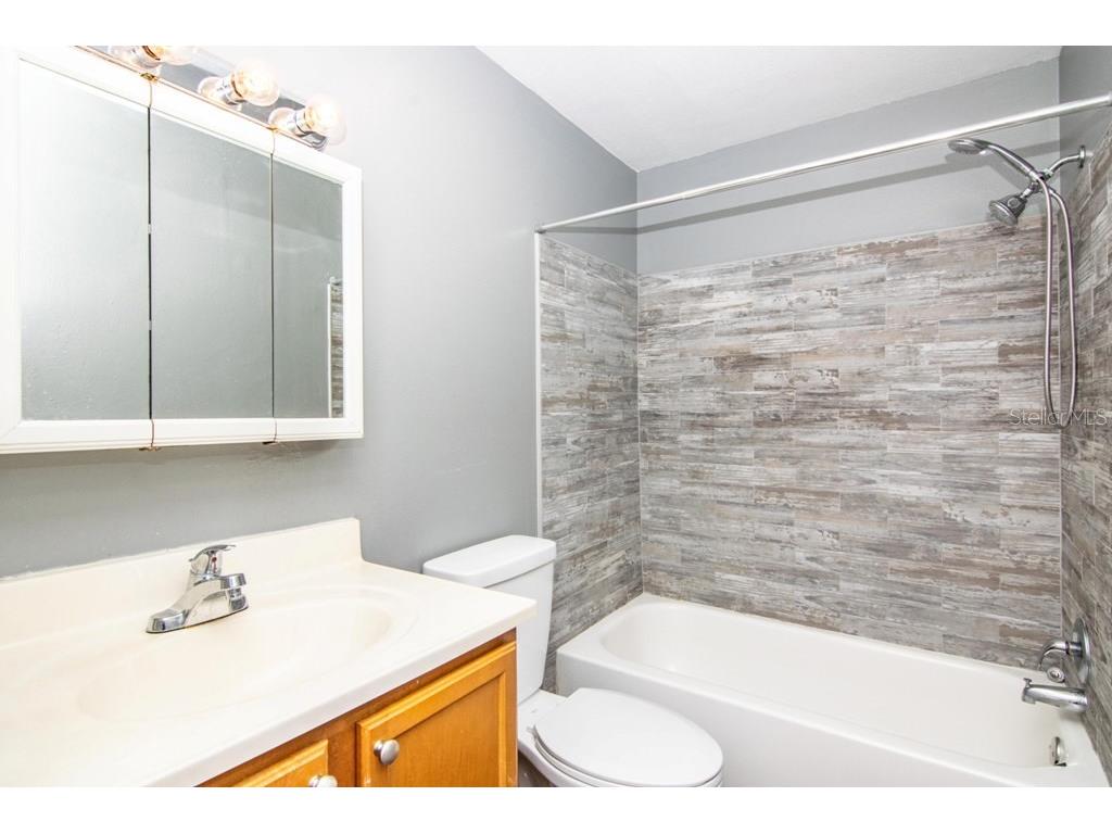214 Lake Parsons Green #208 Brandon FL 33511 TB8508304 image12