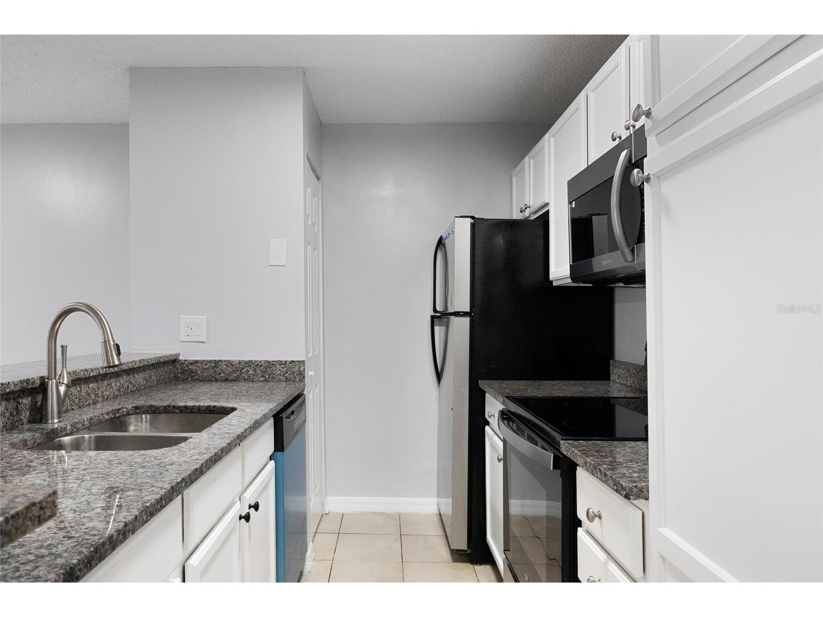214 Lake Parsons Grn #206 Brandon FL 33511 - Lake Hendricks OM725120 image17