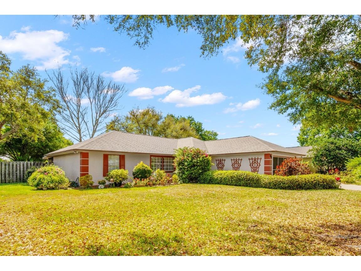 214 Lakecrest Drive Tavares FL 32778 G5065593 image1