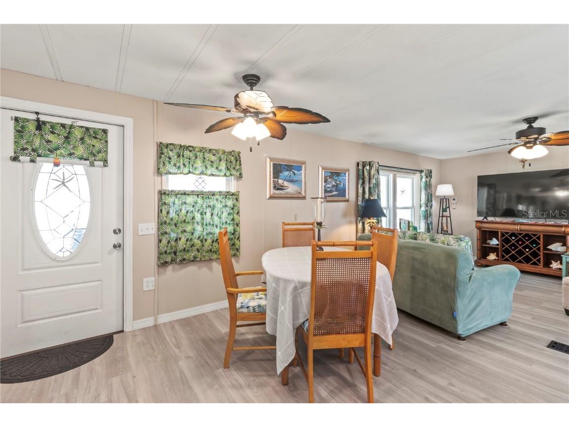 214 Leisure Way Palmetto FL 34221 A4674215 image11