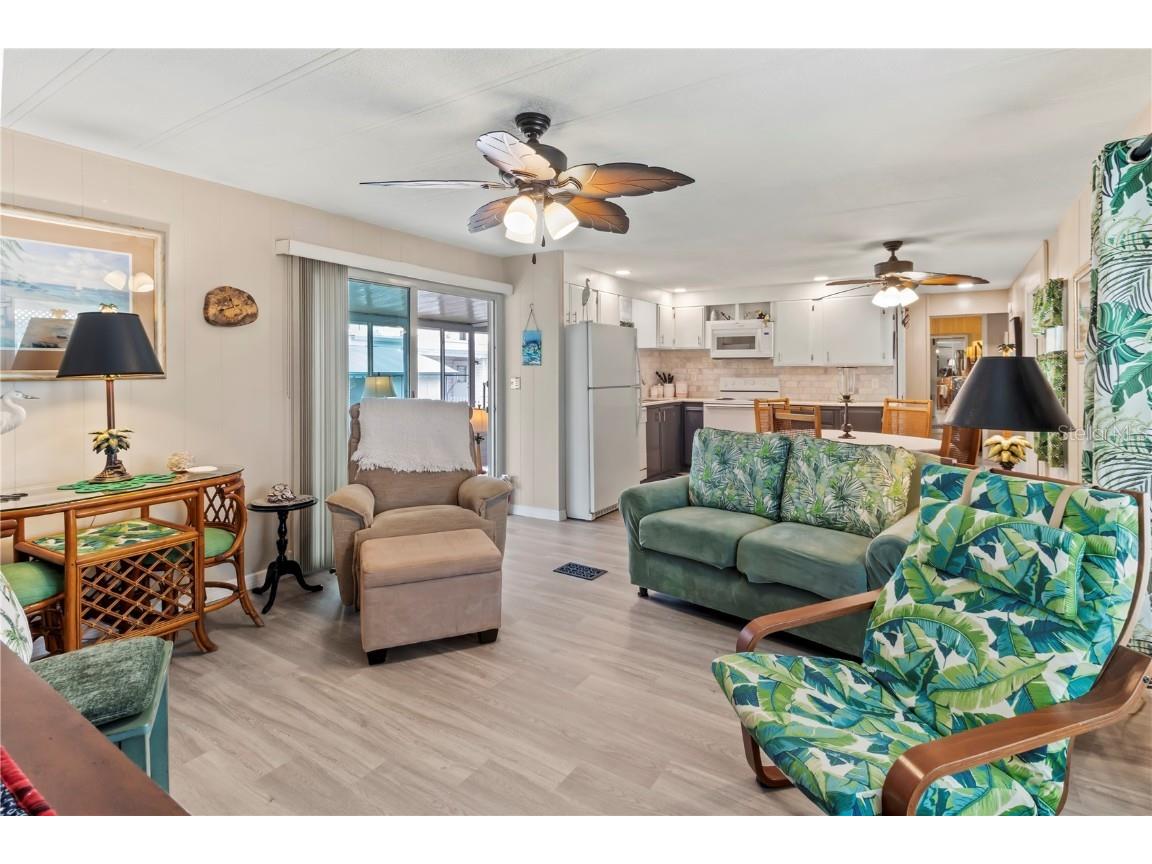 214 Leisure Way Palmetto FL 34221 A4674215 image15