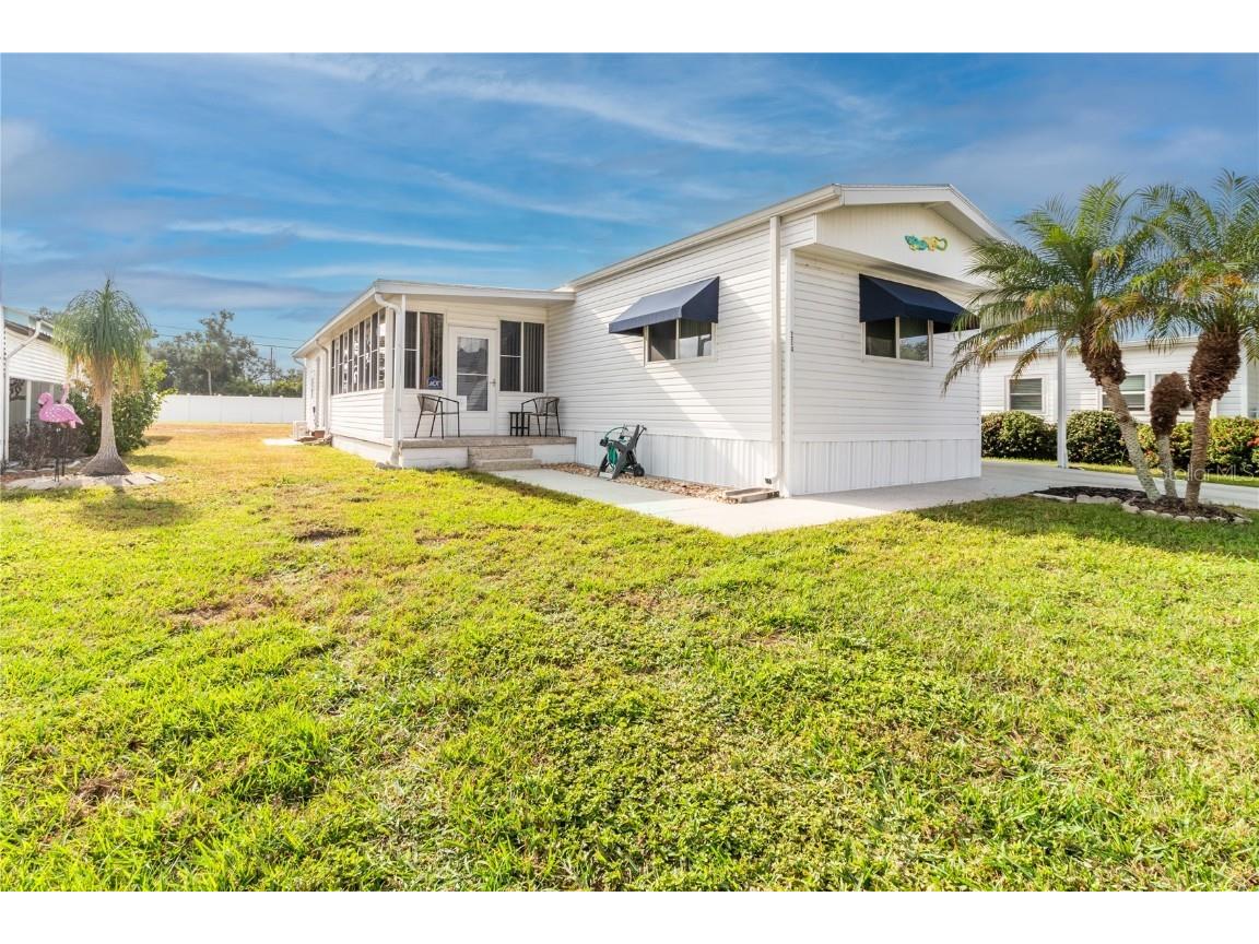 214 Leisure Way Palmetto FL 34221 A4674215 image2