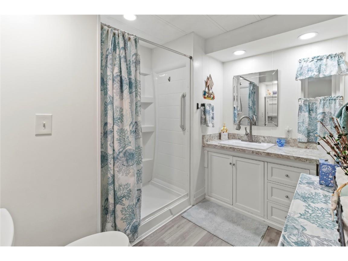 214 Leisure Way Palmetto FL 34221 A4674215 image22