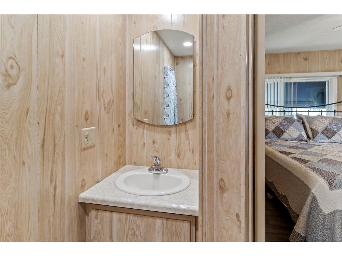 214 Leisure Way Palmetto FL 34221 A4674215 image26