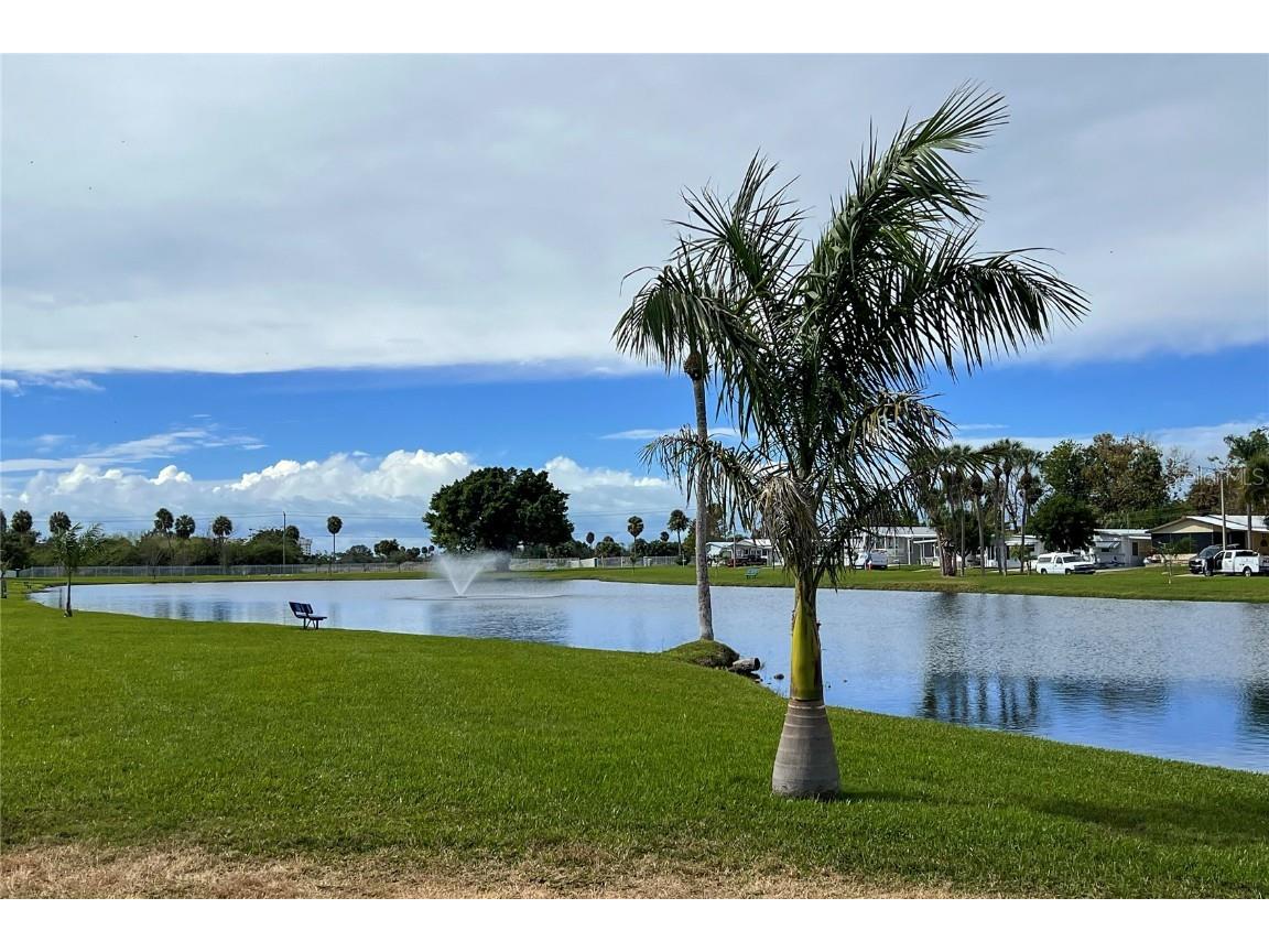 214 Leisure Way Palmetto FL 34221 A4674215 image44