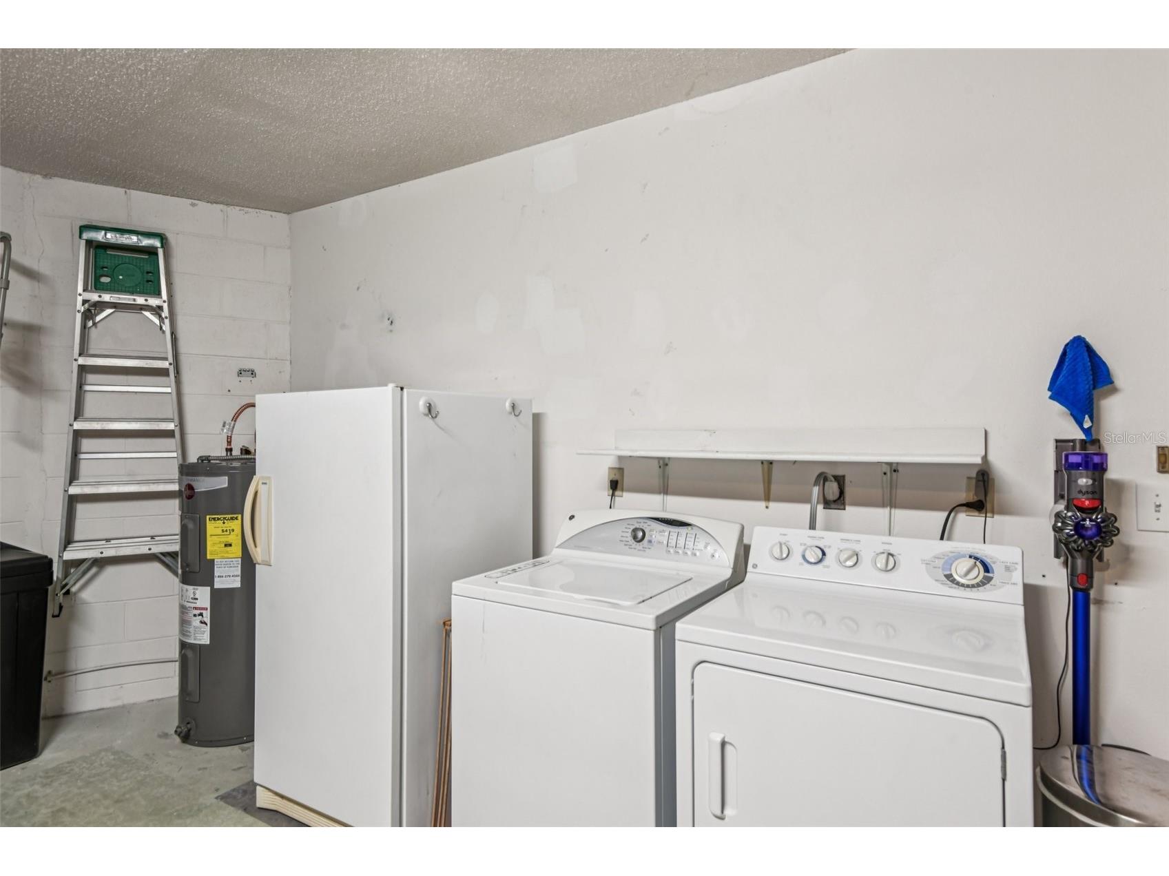 214 Linger Lane Sun City Center FL 33573 TB8499627 image33