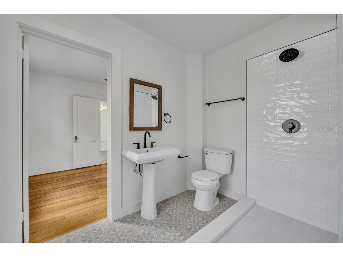 214 N New Hampshire Avenue Tavares FL 32778 O6356656 image17