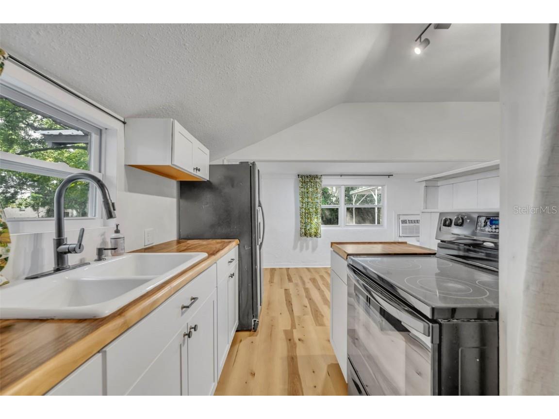 214 N New Hampshire Avenue Tavares FL 32778 O6356656 image28