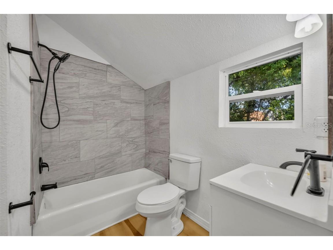 214 N New Hampshire Avenue Tavares FL 32778 O6356656 image32