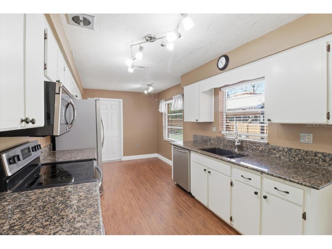 214 S Monroe Street Beverly Hills FL 34465 OM714634 image12