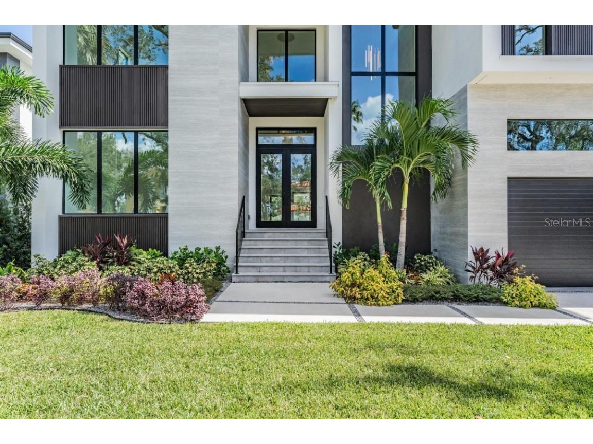 214 S Renellie Drive Tampa FL 33609 A4621830 image2