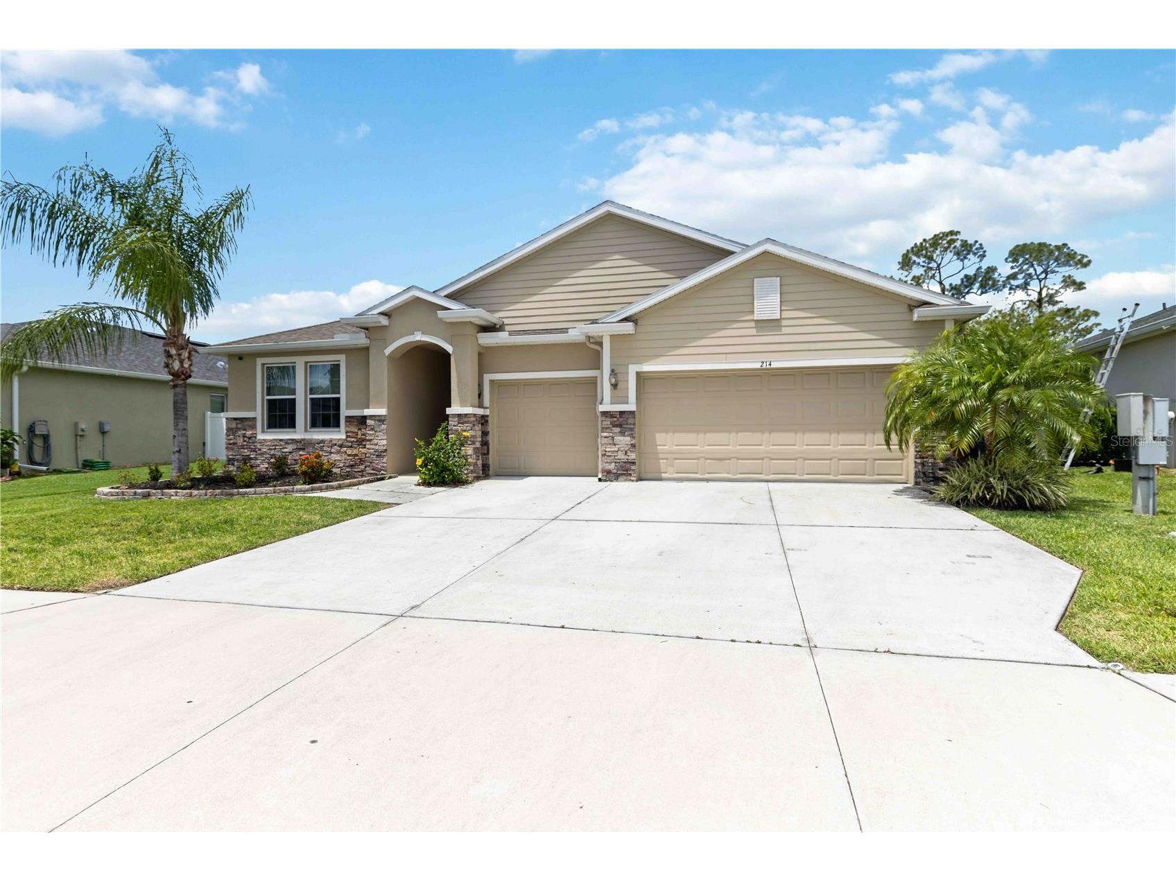 214 Tapa Parish Run Bradenton FL 34212 A4693820 image3