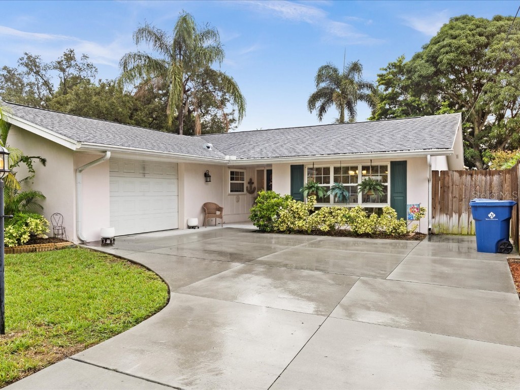 214 Timberlane Drive Palm Harbor FL 34683 U8214233 image1