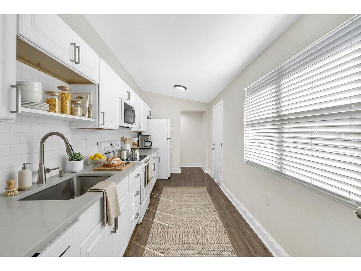 2140 22nd Avenue N Saint Petersburg FL 33713 TB8464769 image31