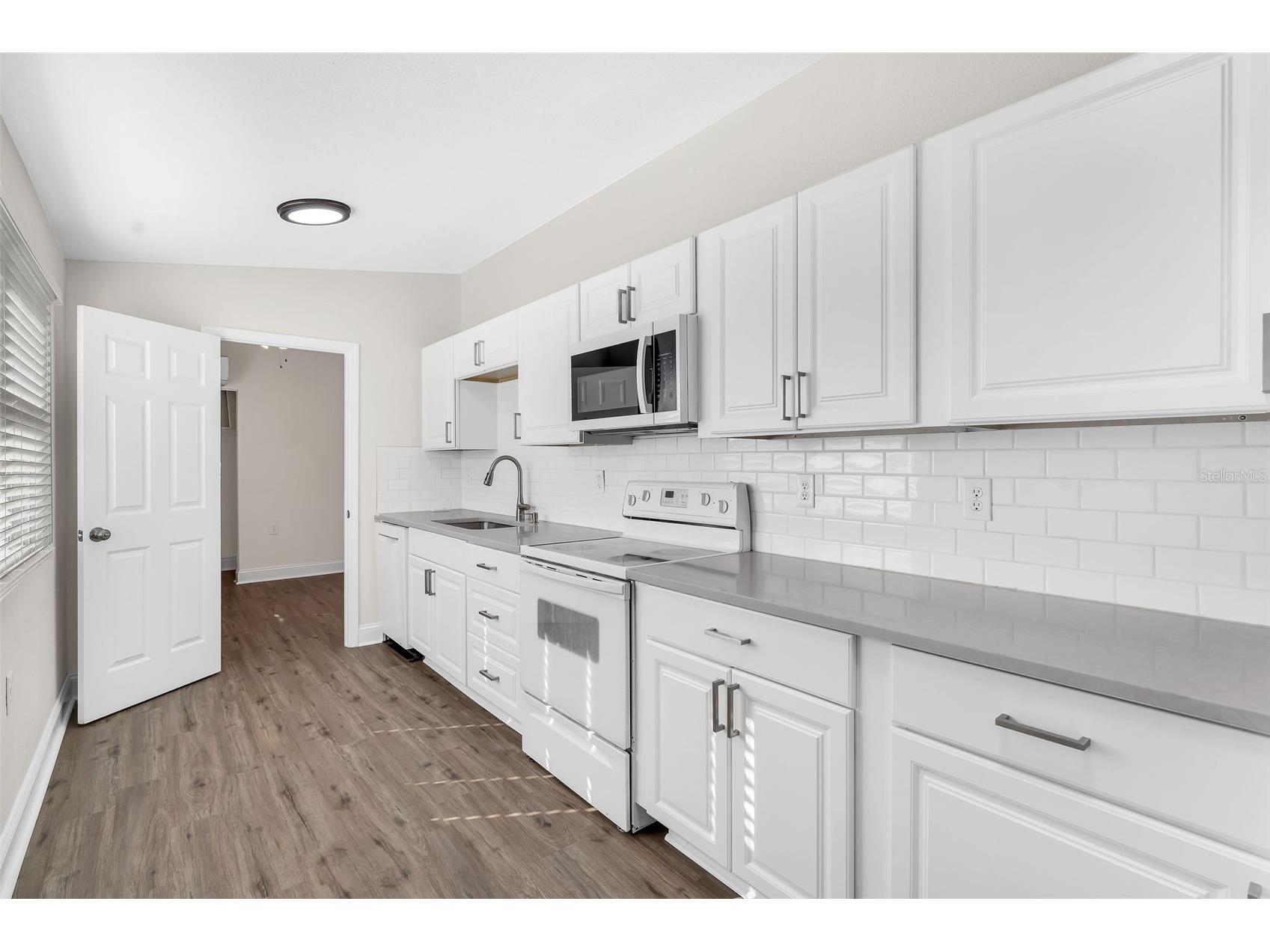 2140 22nd Avenue N Saint Petersburg FL 33713 TB8464769 image33